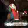 51128 G.debrekht Derevo Collection Grizzly Bearr Santa 12 In