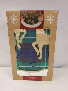 3723547 Allen Roth 56-in Plaid Deers Traditional Christmas Tree Skirt