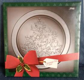 3946 American Glass 13 Inch Christmas Tree Round Platter Original Box #3946