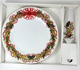 9209 Andrea By Sadek Christmas Garland Cake Plate 10.5 Inch Server Fine Porcelain Japan