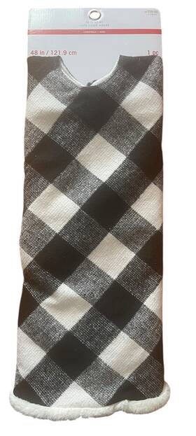 Ashland 195158536713 48 Inch White And Black Buffalo Check Plaid Christmas Tree Skirt Faux Fur Trim Border