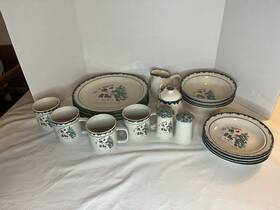 Atico International 012495357668 21 Piece Christmas Snowman Dinnerware Set Let It Snow 1998