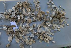 Bloom 196981227724 Christmas Tree Leaf Garland Gold Glittered Shatterproof Holiday Decor 6 Ft