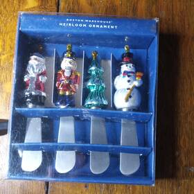 1057000015 Boston Warehouse 1998 Heirloom Ornament Christmas Spreader Set Of 4
