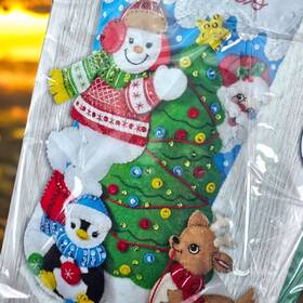 89259e Bucilla Felt Christmas Stocking Kit Tree Party Beads Sequins Santa Penguin Deer