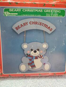 54-642 Christmas Around The World Beary Merry Greeting Vintage Teddy Bear Hanging Wooden Door Plaque