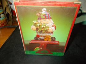 60768 Christmas Fantasy Ltd 611272614309 Vintage Santa Stocking Holder / Hanger - Iron Base