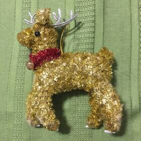 Christmas House 639277579416 Gold Tinsel Reindeer Ornament