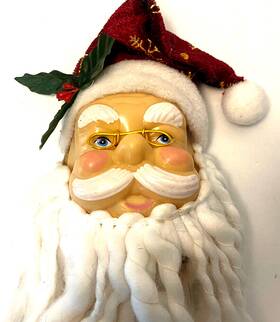 Christmas House 639277579966 Ornament Santa Claus With Burgundy Hat