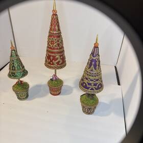 Costco Corp 400004118570 Sparkling Holiday Decor Topiary Trees Set Christmas Vintage 12 Inch 15 18