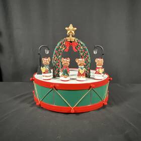 60756 Cristmas Fantasy Ltd Christmas Wonderland Mice Carolers Jingle Bells With Box 1998 Vintage