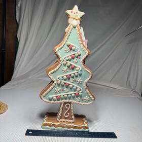 C92df524-541b-41 Cupcakes & Cashmere And Gingerbread Candyland Tree Christmas 17 Inch