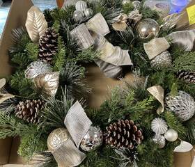 Cwc 889798176094 32 Inch Decorative Christmas Wreath 50 Led Lights Gold/silver Ornaments Pinecone Bow