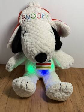 Kx157962mu Dandee Peanuts Light-up Musical Plush Christmas Snoopy Plays Theme Song