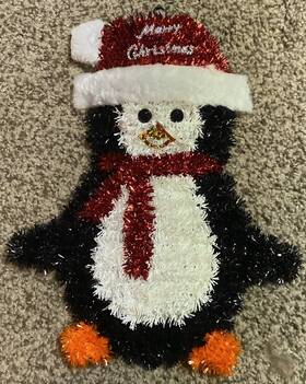 Decor 195464365076 Penguin Merry Christmas Tinsel Wall/home 13 Inch X 10.5 Santa Hat New