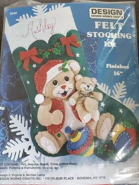 5046 Design Works Adorable Christmas Bears Toys 16 Inch Stocking Kit Felt Sequins Cute