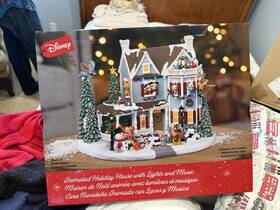 1487750 Disney Animated Holiday House With Lights And Music 8 Song- Christmas
