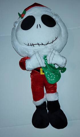 Disney 191245190455 Nightmare Before Christmas Jack Skellington With Stocking Porch Greeter