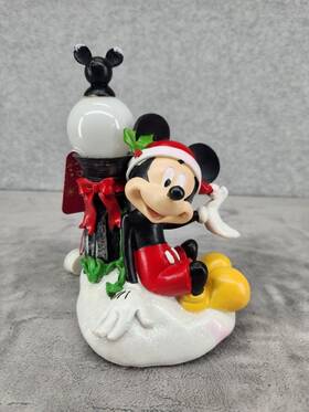 Disney 847432009542 Mickey Mouse Christmas Holiday Garden Statue Figure Light Up Lamp Post