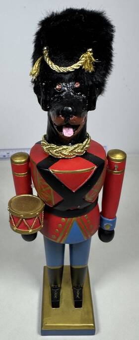 35358-33 E&s Pets Rottweiler Dog Nutcracker Christmas Soldier Ornament 11 Inch Read
