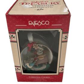 Enesco 045544006996 Mice Cookin Cozy Tea Cup Christmas Ornament Baking Gingerbread Vintage
