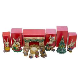 Ex1820 Ganz Miniature Christmas Resin Moose Display Santa Mrs.claus Fireplace Gifts