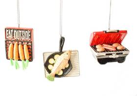 Mx179836 Ganz Camping Cooking Hotdogs Burgers Corn On Cob Fish Christmas Holiday Ornaments