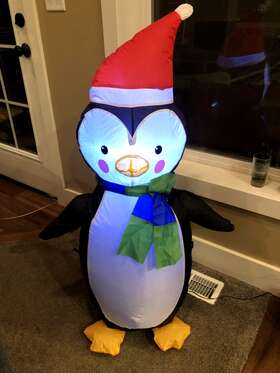 3723733 Gemmy 086786899854 Airblown Inflatable 3.5 Ft Led Indoor Outdoor Christmas Penguin B8