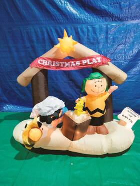885236 Gemmy 6ft Snoopy And Charlie Brown Inch Christmas Play Nativity Scene C431 -