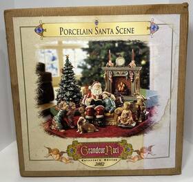 Grandeur Noel 708016041719 Porcelain Santa Scene Collectors Edition 2002 Christmas Decor Euc