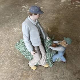 J0127 Grandeur Noel 2003 Collector Edition Porcelain Father/son Christmas Tree No Box