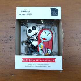 0002hcm8510 Hallmark Ornament Disney The Nightmare Before Christmas Jack And Sally New