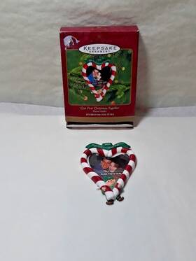 Hallmark 015012535365 2000 Keepsake Ornament Our 1st First Christmas Together Photo Holder