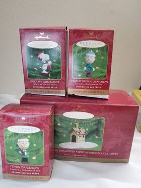 Hallmark 015012564105 Peanuts Keepsake Ornament Inch A Snoopy Christmas 2000 Set Of 4 Charlie