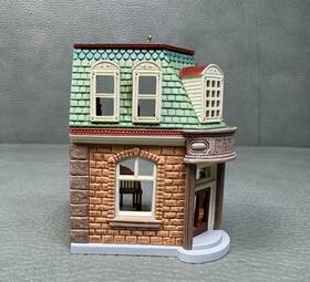 Hallmark 015012922080 2006 Inch Corner Bank Christmas Tree Ornament