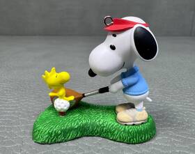 Hallmark 763795467044 Peanuts Golfer Snoopy 2019 Christmas Ornament