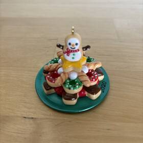 Hallmark 763795577309 Keepsake Seasons Treatings Christmas Tree Ornament Donuts 2020 12th