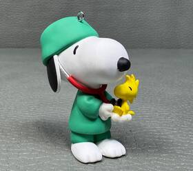 Hallmark 763795577316 Peanuts Doctor Snoopy 2020 Christmas Ornament
