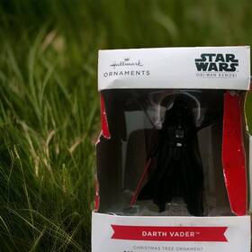 Hallmark 763795803866 2022 Star Wars Darth Vader Light Saber Christmas Tree Ornament Nib