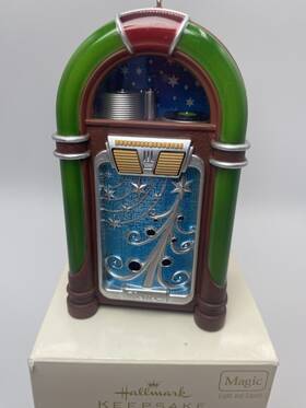 Hallmark 795902019280 Swingin Into Christmas Jukebox Ornament With Light And Sound 2008