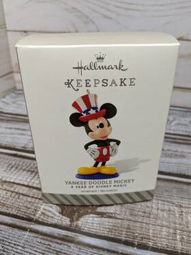 Hallmark 795902422936 Mickey Mouse Disney Yankee Doodle Keepsake Holiday Christmas Ornament