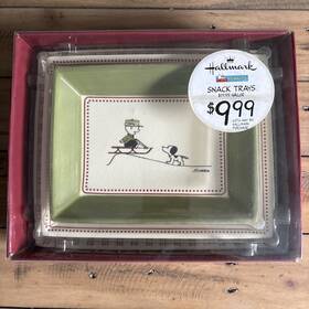 Hallmark 795902997151 Vintage Charlie Brown Peanuts Christmas Winter Snack Tray Set New