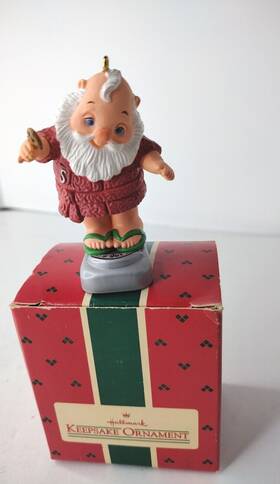 Qx418-6 Hallmark 1986 Vtg Christmas Ornament Santa Inch Tipping The Scales T2749 Orig Box