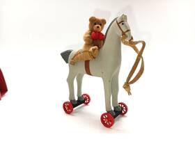 Qx6316 Hallmark Pony For Christmas #1 Series 1998 Keepsake Ornament