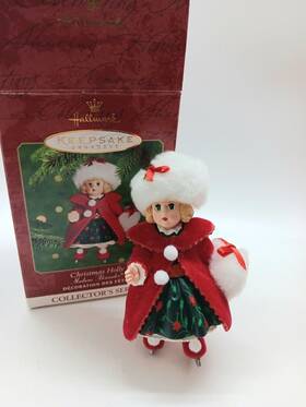 Qx6611 Hallmark Christmas Holly Madame Alexander Ornament Collectors Series