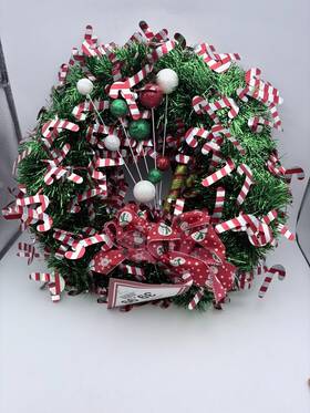 Handmade 400100061275 New Vtg 12 Inch Christmas Holiday Winter Tinsel Wreath Candy Canes Green And Red