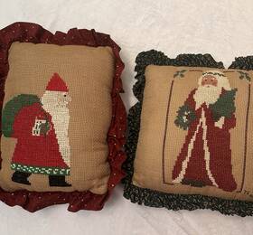 Tc-93 Handmade Vintage 1993 Hand Cross Stitch Santa Pillows Set 2 Primitive Christmas Folk Art