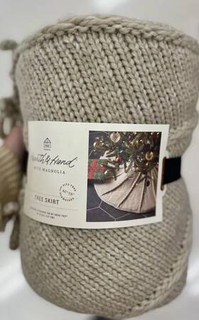 Hearth & Hand 191908685069 And Magnolia Chunky Knit Christmas Tree Skirt 50 Inch New