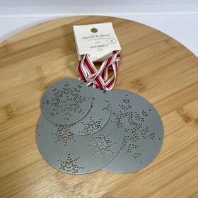 Hearth & Home 493240102229 And Hand With Magnolia Metal Set Of 4 Ornaments Christmas Snowflakes