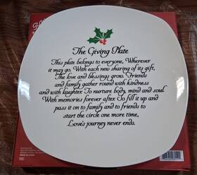 Holiday Style 786460981522 The Giving Plate Holly Berry Ceramic Christmas 11 Inch X10 Nib